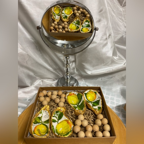 DECOUPAGE OYSTER SHELLS NAPKINS RINGS. - Picture 5 of 12